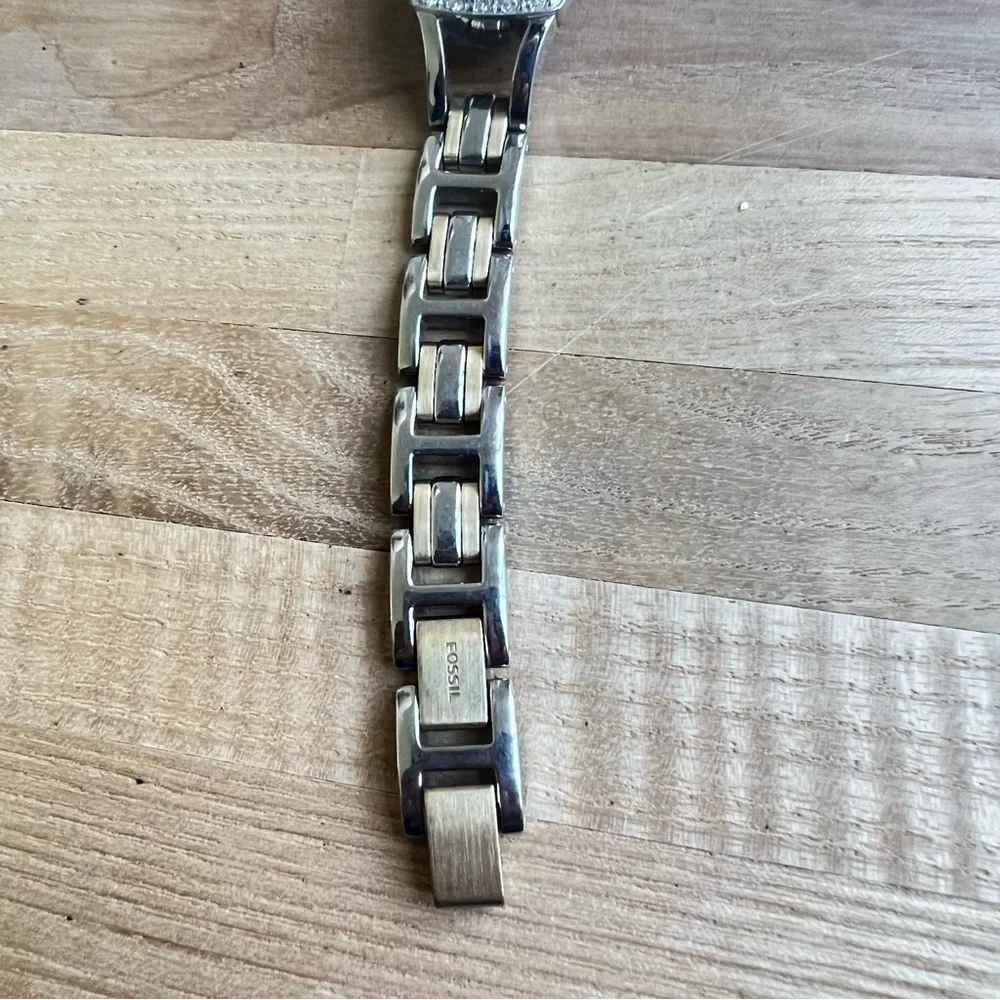 Fossil ladies crystal accented dress bracelet watch NEW BATTERY
